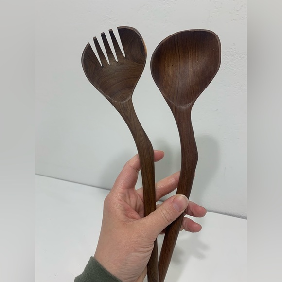 Olive Wood Salad Serving Spoons Hand-carved wavy Black & white handles Pair - Picture 4 of 7